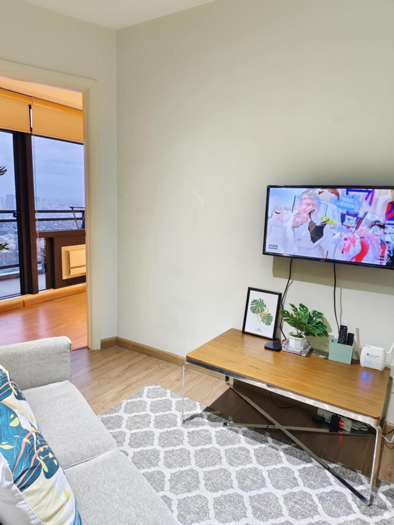 Gramercy Residences Makati By Christine Ph With Balcony Aparthotel