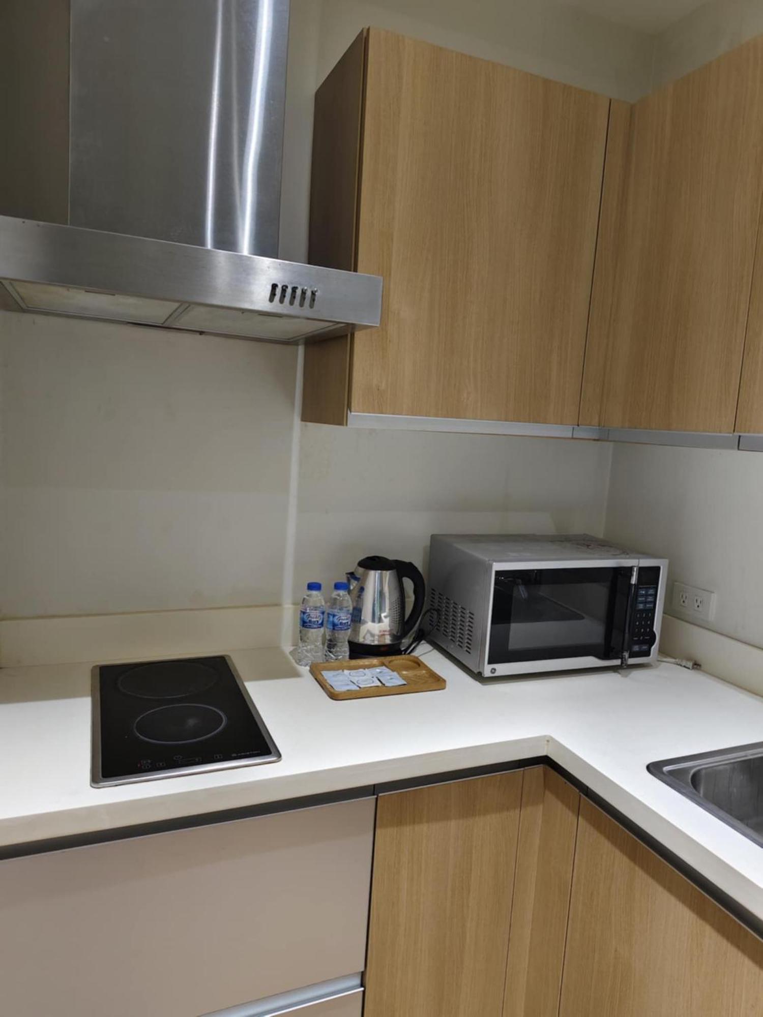 Gramercy Residences Makati By Christine Ph With Balcony Makati City