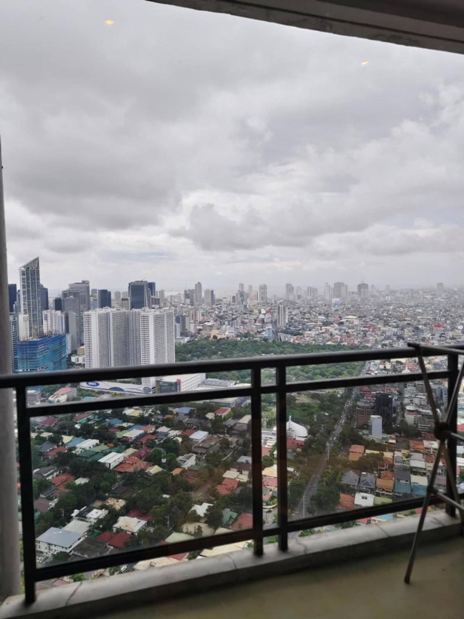 Gramercy Residences Makati By Christine Ph With Balcony Aparthotel *