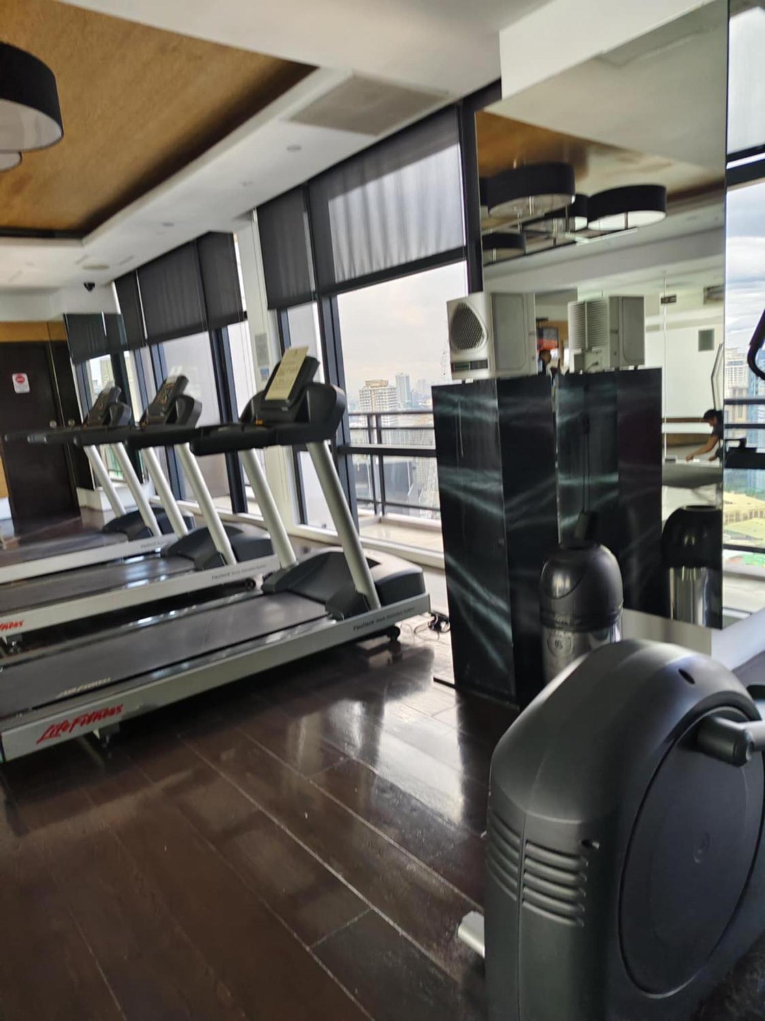 Gramercy Residences Makati By Christine Ph With Balcony Aparthotel Makati City