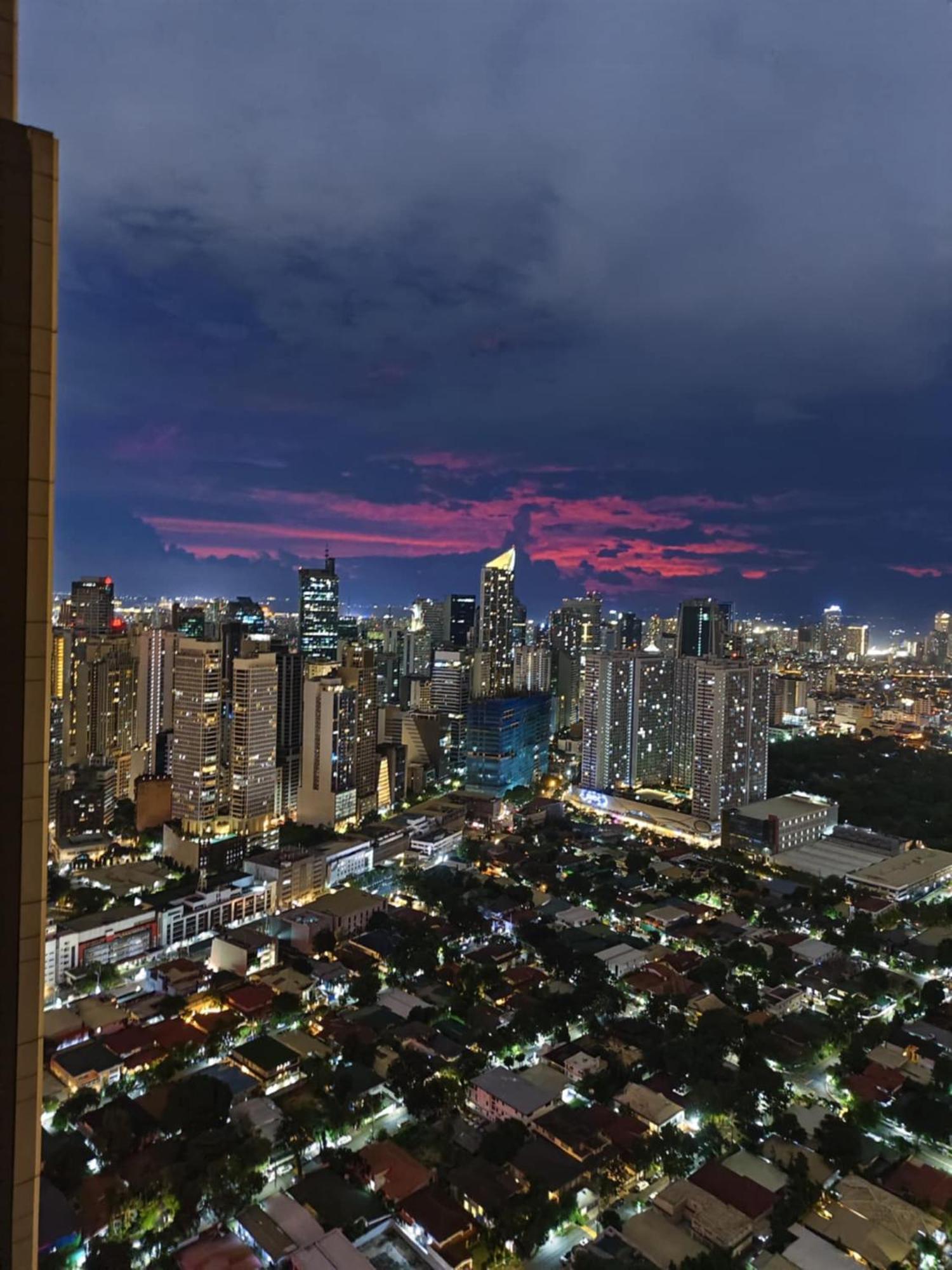 Gramercy Residences Makati By Christine Ph With Balcony Aparthotel Makati City