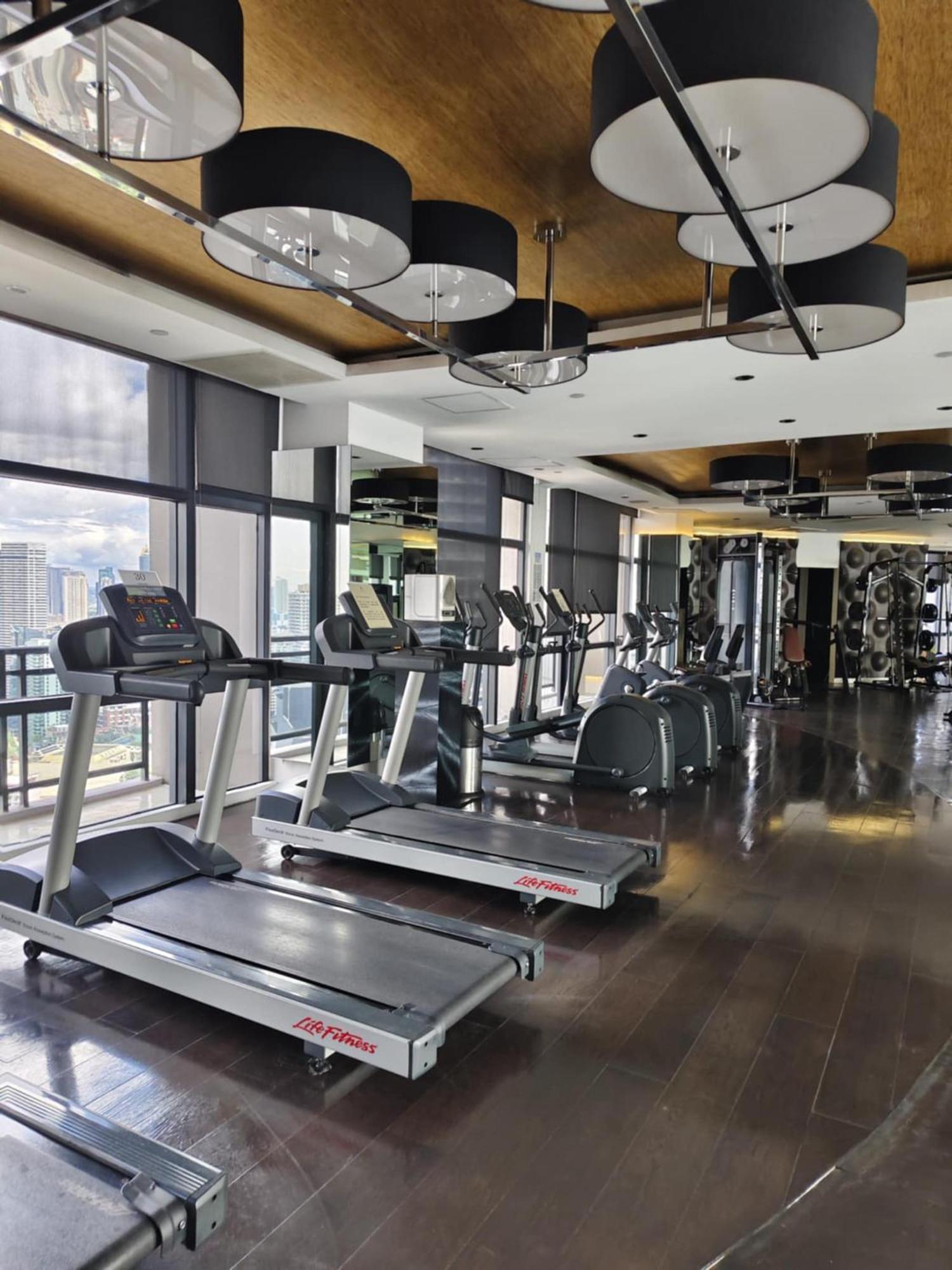 Gramercy Residences Makati By Christine Ph With Balcony *