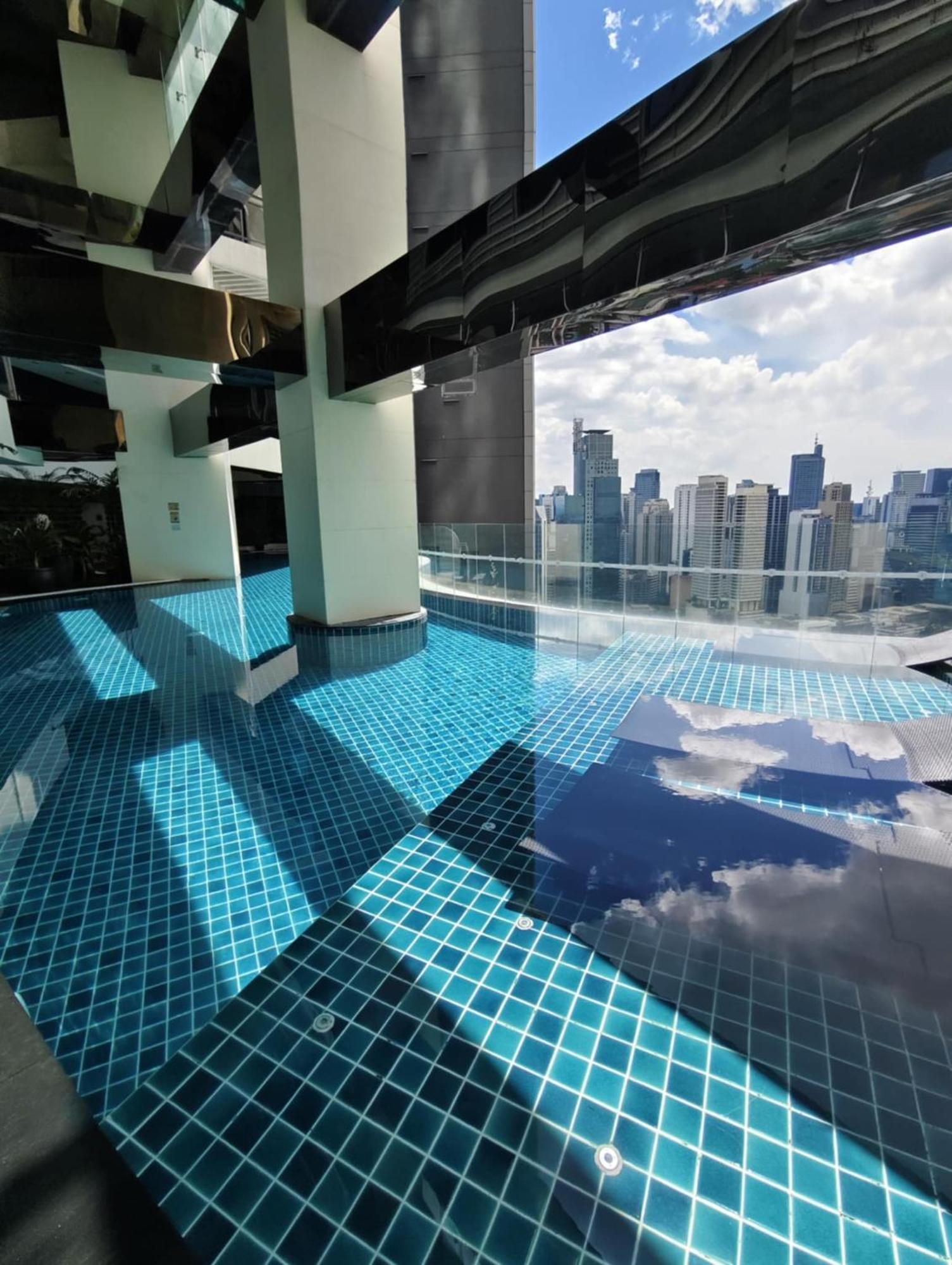 Aparthotel Gramercy Residences Makati By Christine Ph With Balcony Makati City