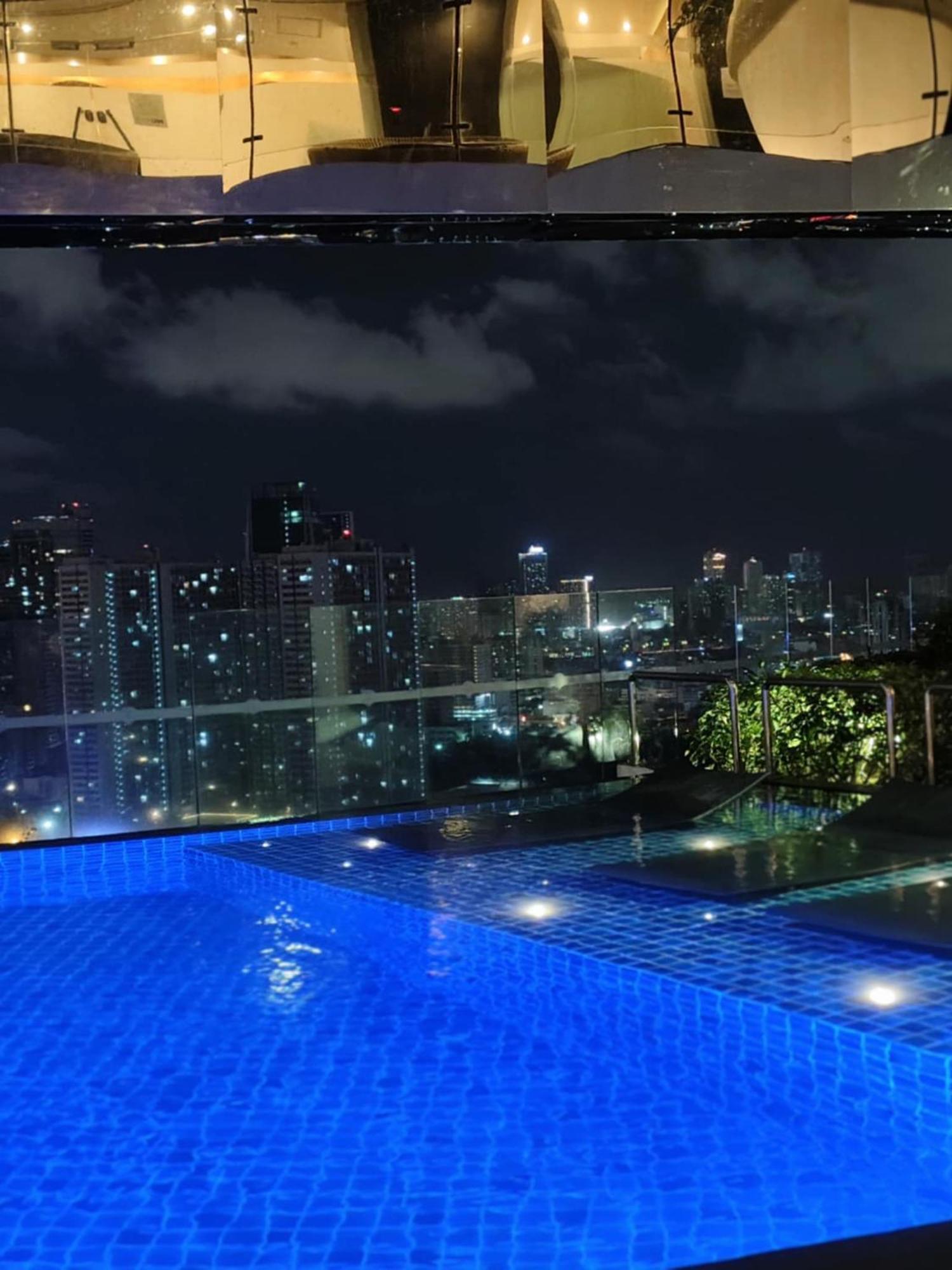 Gramercy Residences Makati By Christine Ph With Balcony Aparthotel
