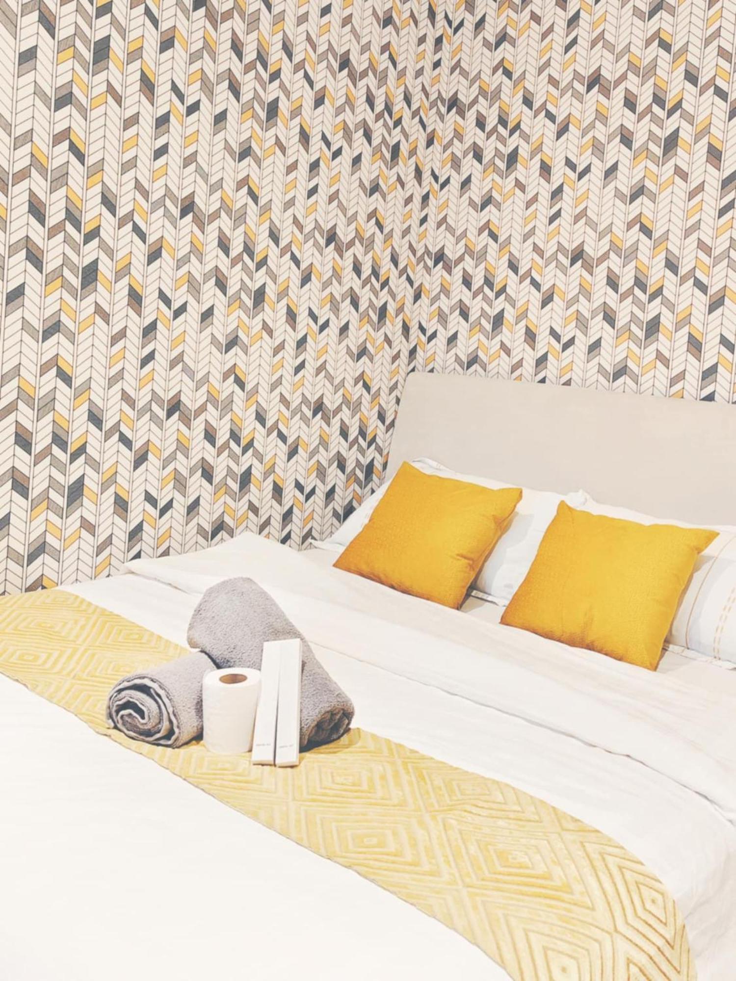 Gramercy Residences Makati By Christine Ph With Balcony *